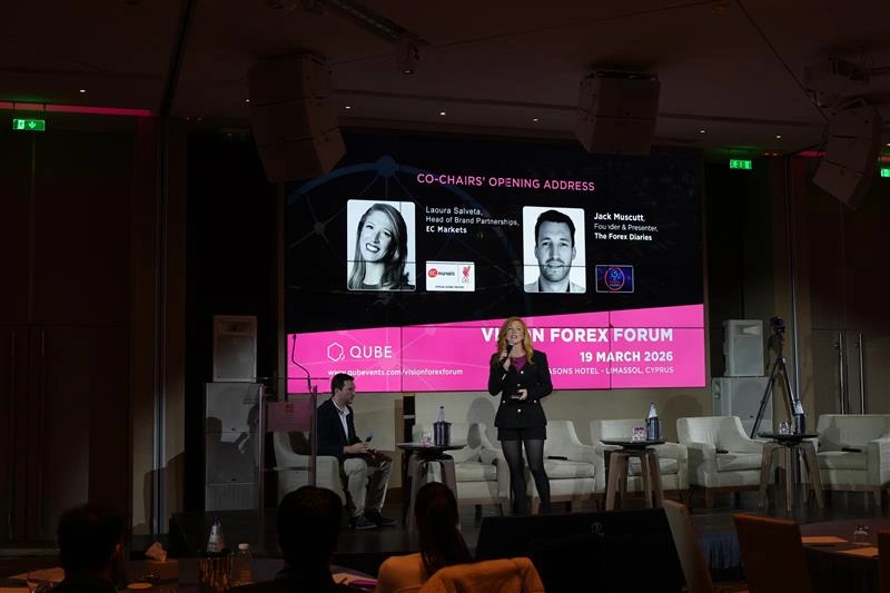 Panel discussion at Vision Forex Forum 2026 on AI and forex industry trends