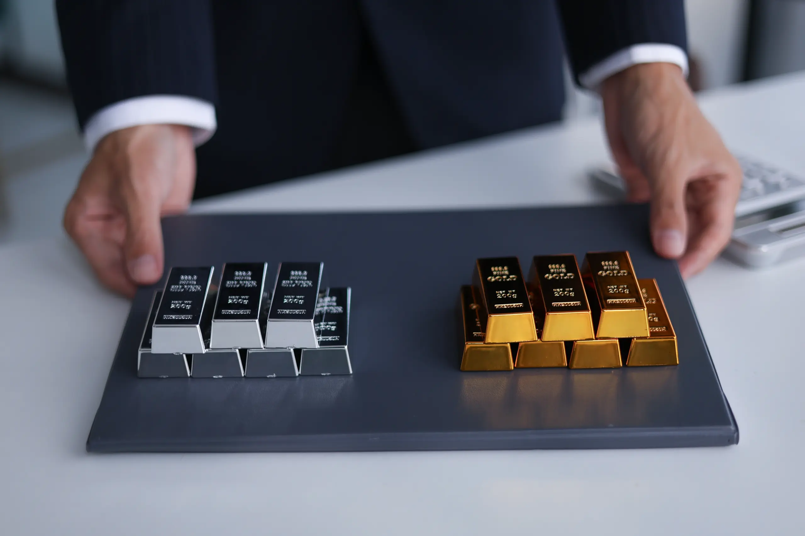 الذهب مقابل الفضة: ما الفرق بالنسبة للمستثمرين؟