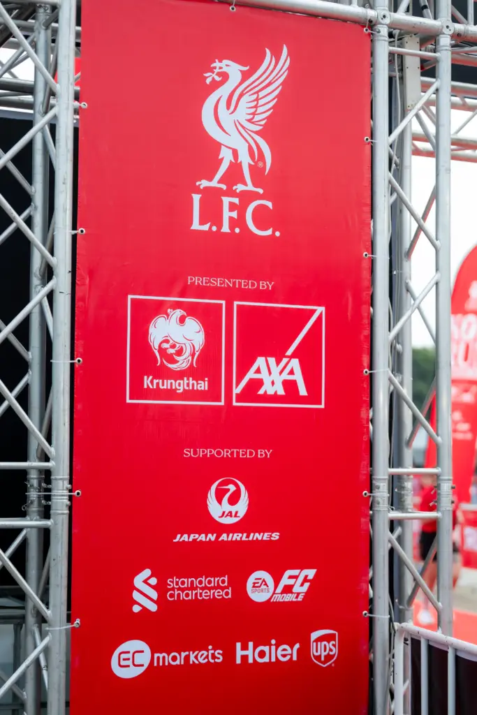 Liverpool FC KOP Run Bangkok 2026 event signage featuring EC Markets
